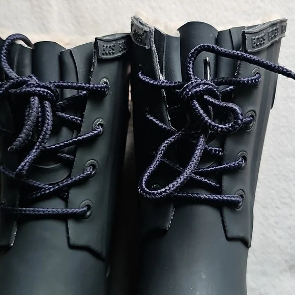 Bogs Lace-Up Waterproof Plush Lined Amanda Boots in Dark Grey - Picture 2 of 9